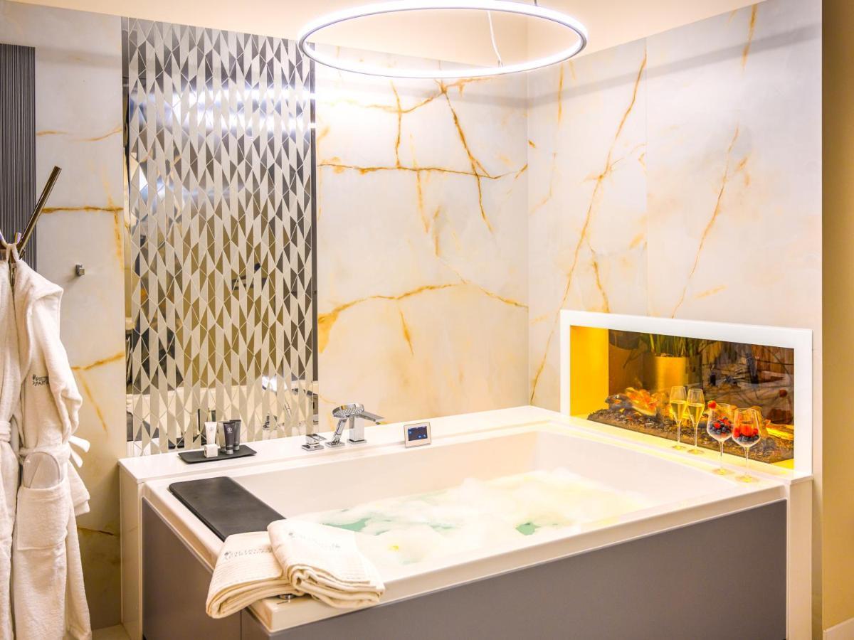 לודז' Pietryna Apartments Luxury - Sauna , Jacuzzi , Bezposrednio Przy Ul Piotrkowskiej מראה חיצוני תמונה